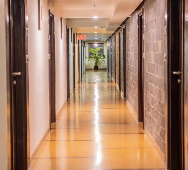 ホテル Abigail Goradia S