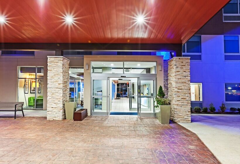 Отель Holiday Inn Express & Suites Tulsa West Sand Springs, An Ihg