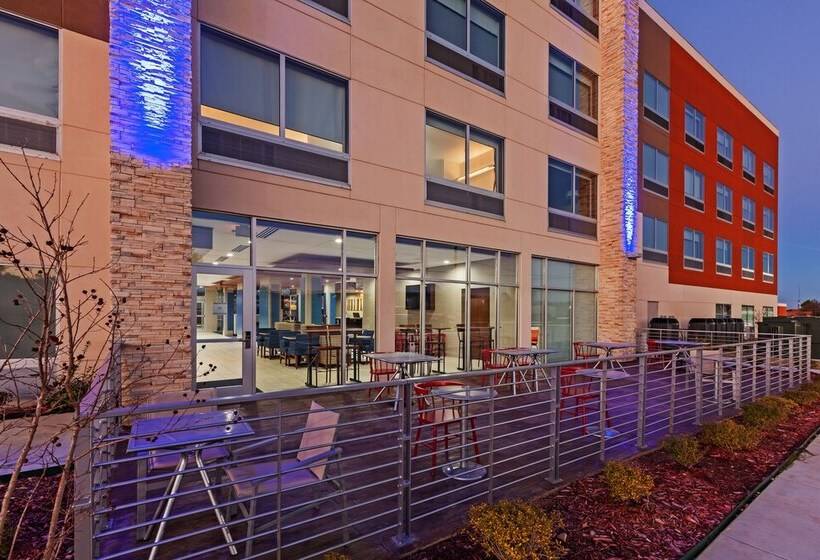 ホテル Holiday Inn Express & Suites Tulsa West Sand Springs, An Ihg