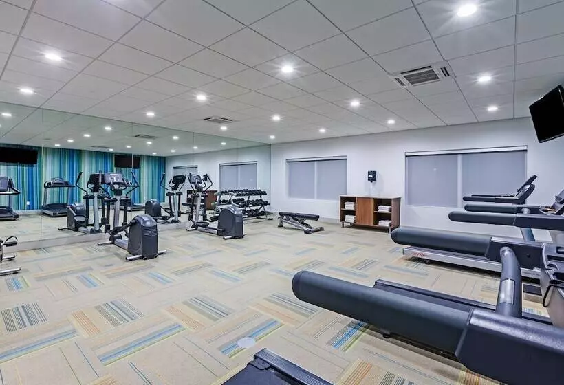 ホテル Holiday Inn Express & Suites Tulsa West   Sand Springs, An Ihg