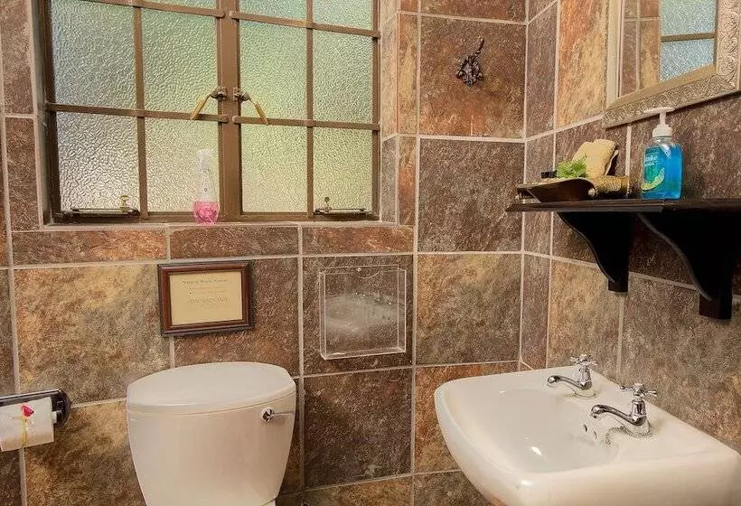 ホテル Mvuradona Safari Lodge