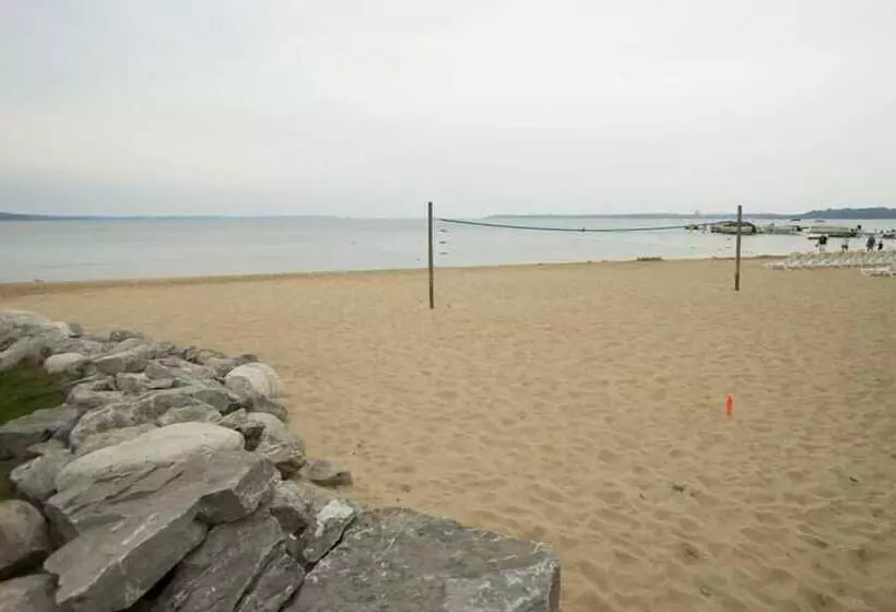 هتل Parkshore Resort