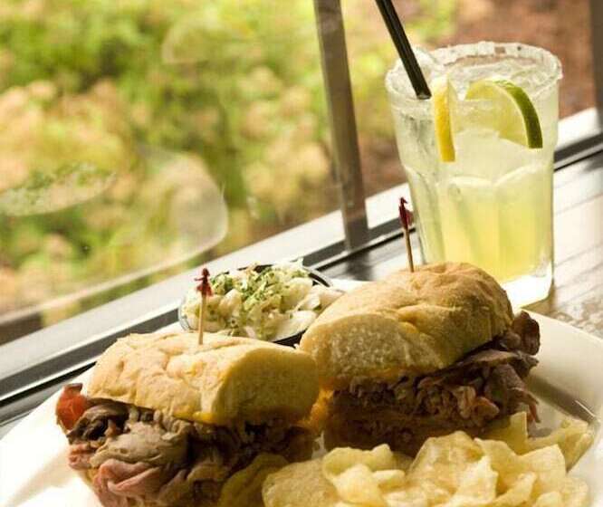 فندق Parkshore Resort