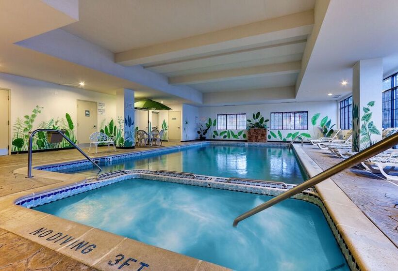 فندق Parkshore Resort