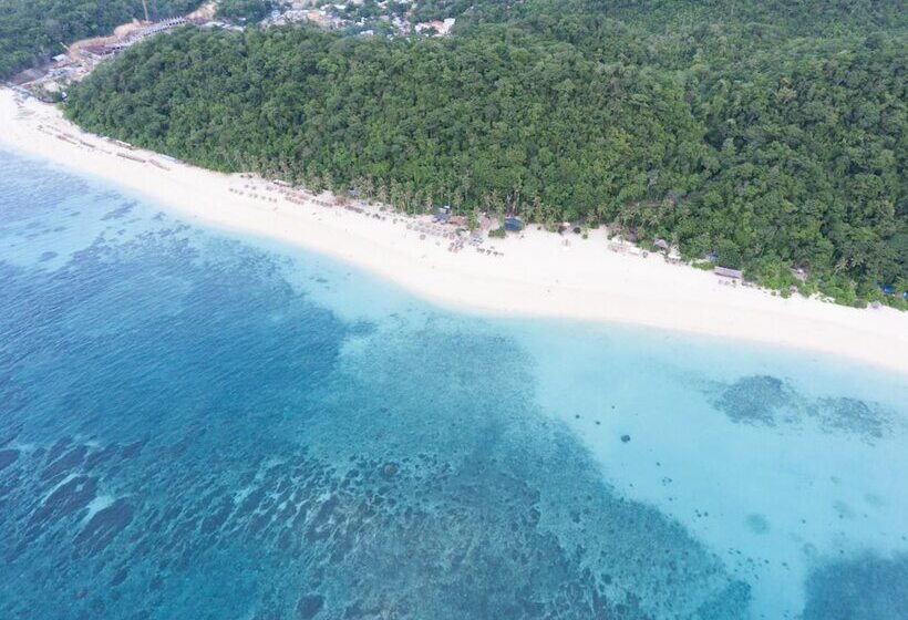 ホテル The Orient Beach Boracay