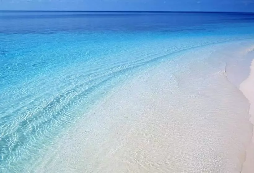 ホテル The Orient Beach Boracay