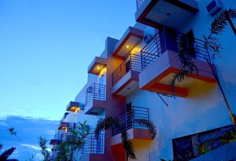 ホテル The Orient Beach Boracay