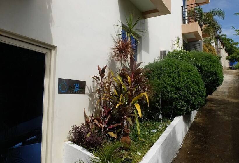 ホテル The Orient Beach Boracay