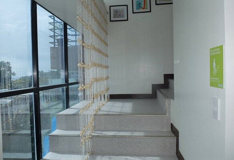 ホテル The Orient Beach Boracay