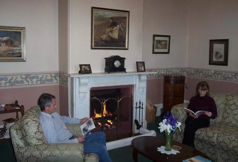 Lucinda B&b