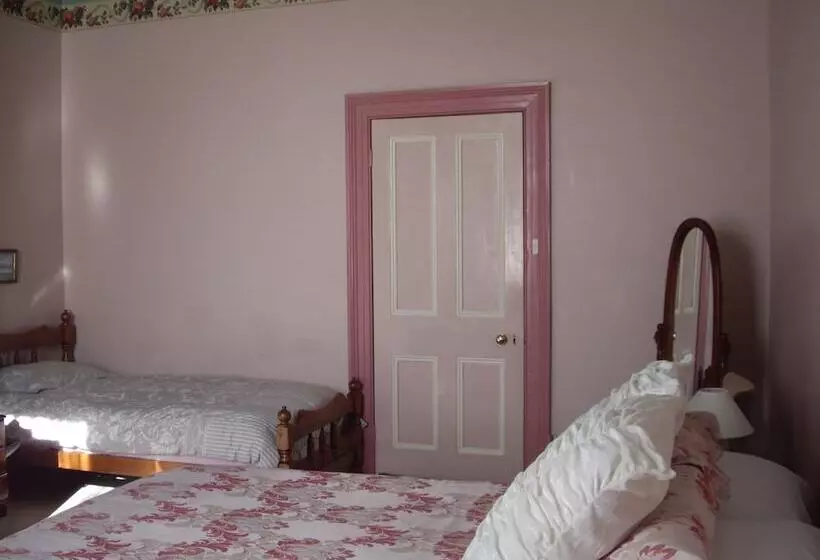 Lucinda B&b