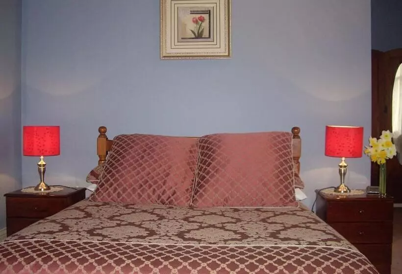 Lucinda B&b