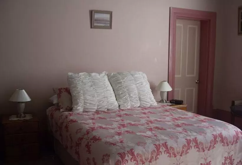 Lucinda B&b
