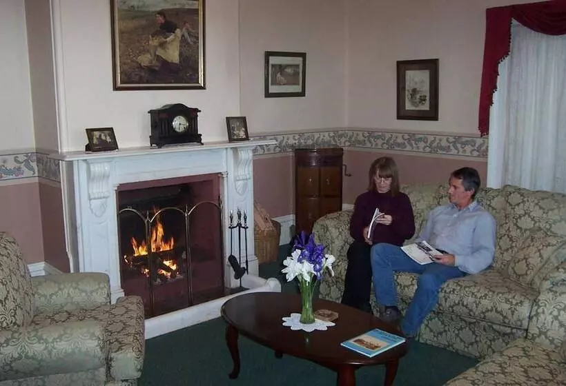 Lucinda B&b