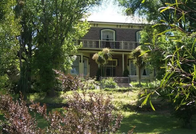 Lucinda B&b