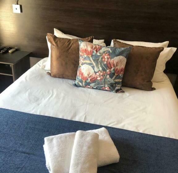 פנסיון 314 On Clark Guest House