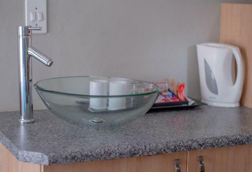 פנסיון 314 On Clark Guest House