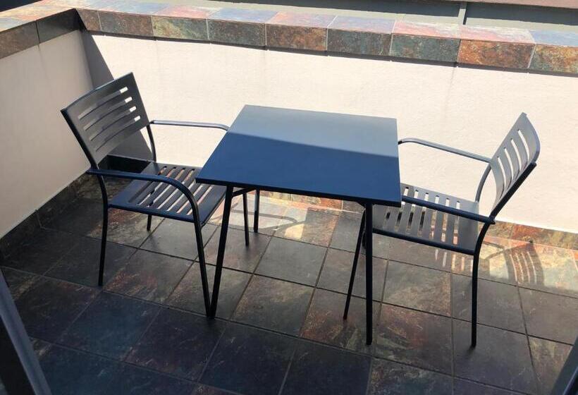 פנסיון 314 On Clark Guest House