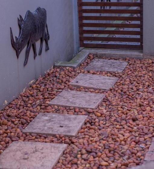 פנסיון 314 On Clark Guest House