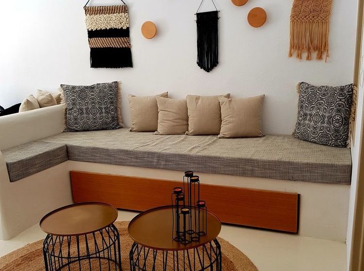 Suite Home Santorini