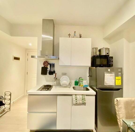 Azure Urban Residences By Lyn