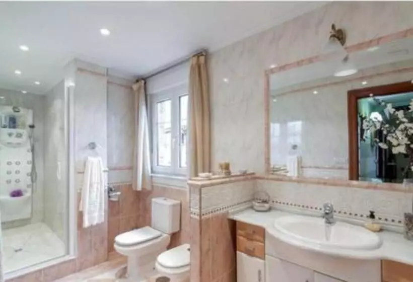 Aamiaismajoitus (B&B) Alojamientos Marte Habitacion Con Baño