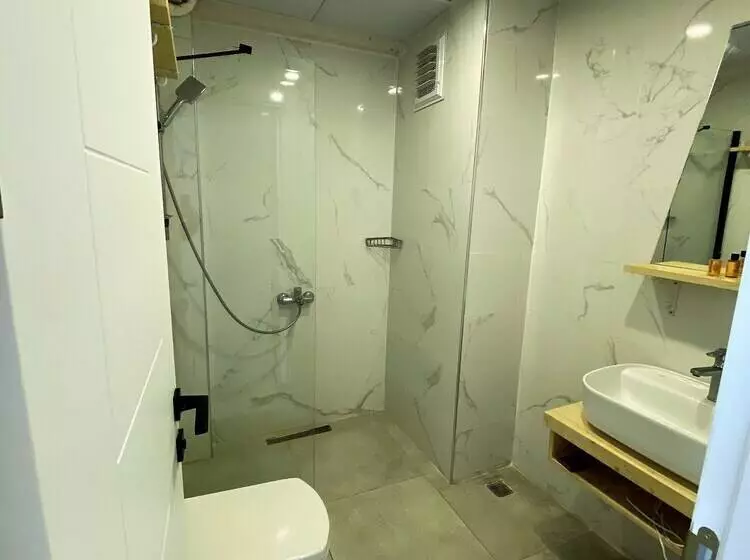 تختخواب و صبحانه Santa Suites New