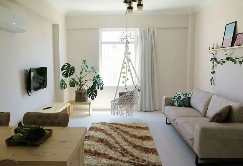 تختخواب و صبحانه Santa Suites New
