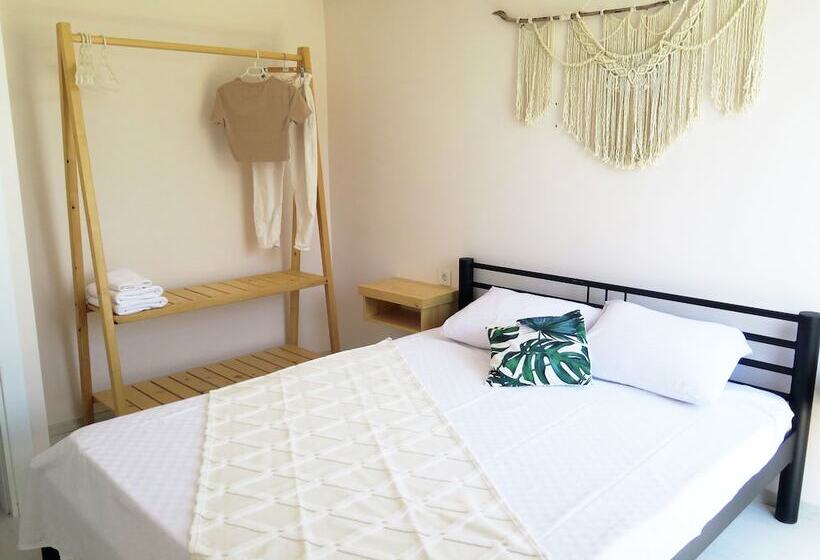 تختخواب و صبحانه Santa Suites New