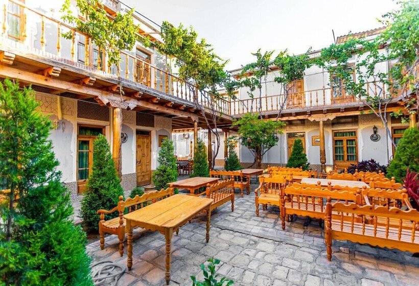 בית מלון כפרי Grand Nodirbek