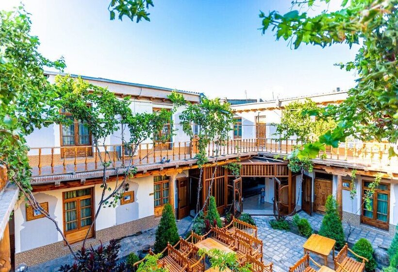 בית מלון כפרי Grand Nodirbek