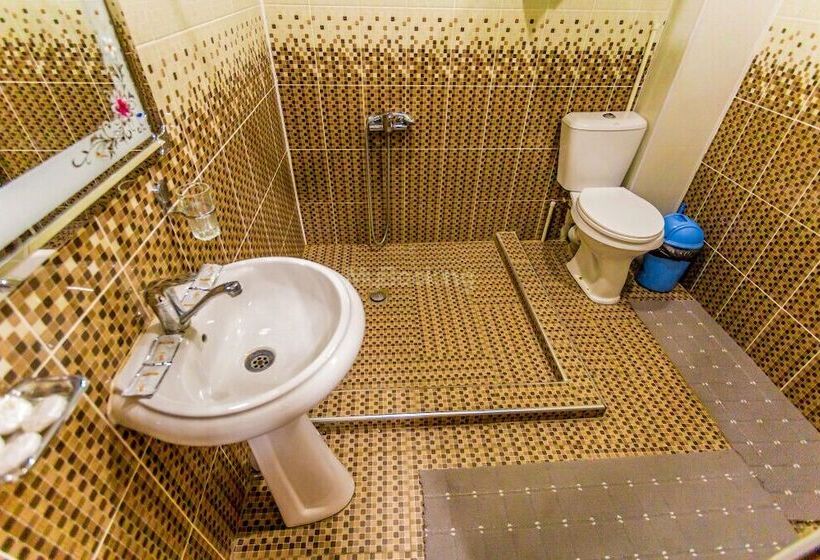 בית מלון כפרי Grand Nodirbek