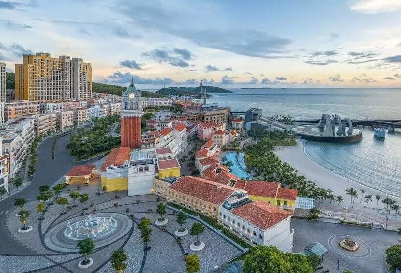 هتل La Festa Phu Quoc, Curio Collection By Hilton