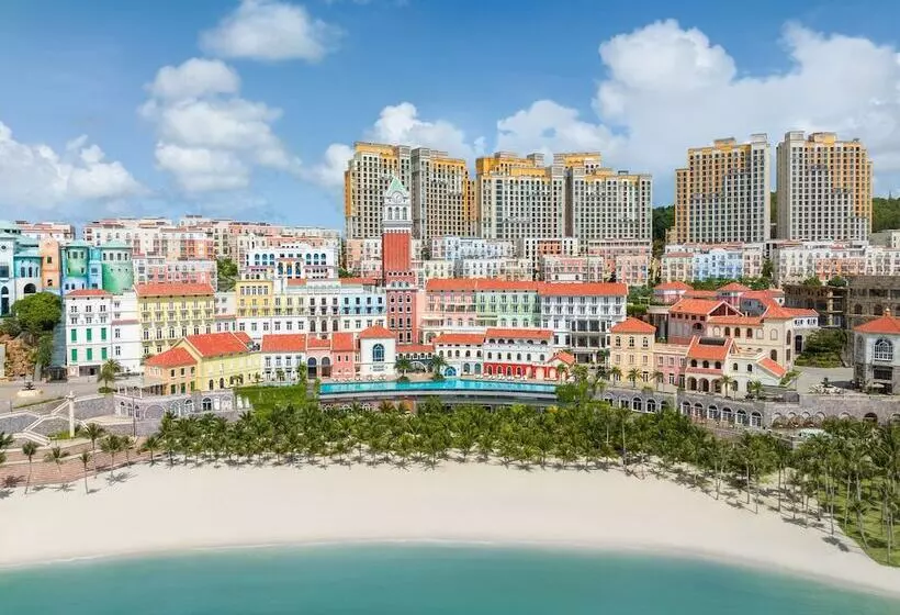 هتل La Festa Phu Quoc, Curio Collection By Hilton