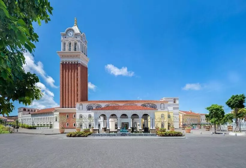 هتل La Festa Phu Quoc, Curio Collection By Hilton