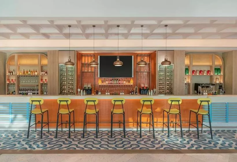 هتل La Festa Phu Quoc, Curio Collection By Hilton