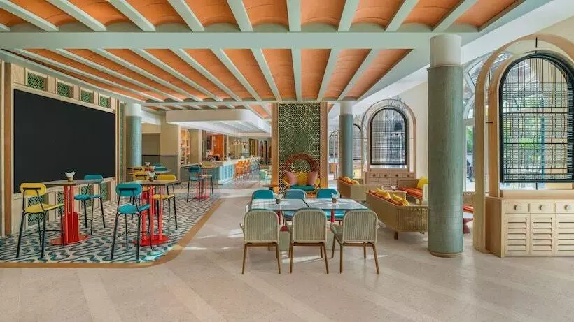 هتل La Festa Phu Quoc, Curio Collection By Hilton