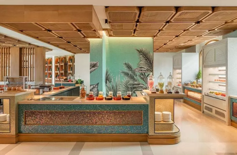 هتل La Festa Phu Quoc, Curio Collection By Hilton