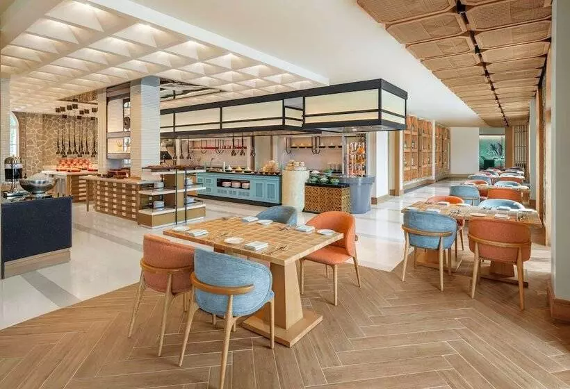 هتل La Festa Phu Quoc, Curio Collection By Hilton