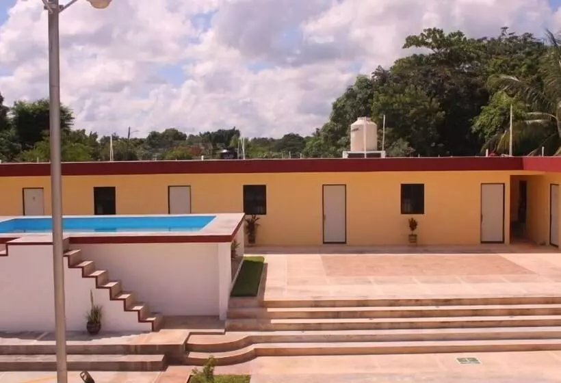 ホテル La Piramide Izamal