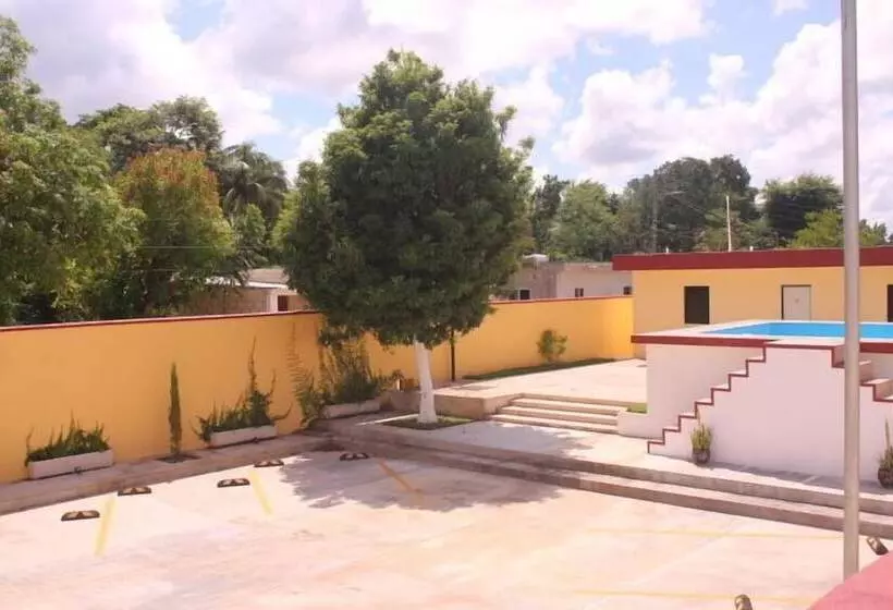 ホテル La Piramide Izamal