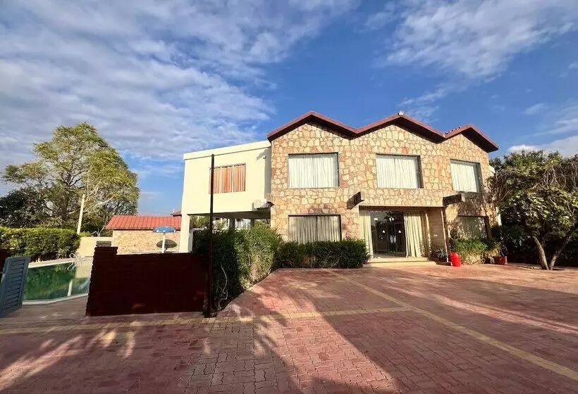 ホテル Las Cabanas Resort Pushkar