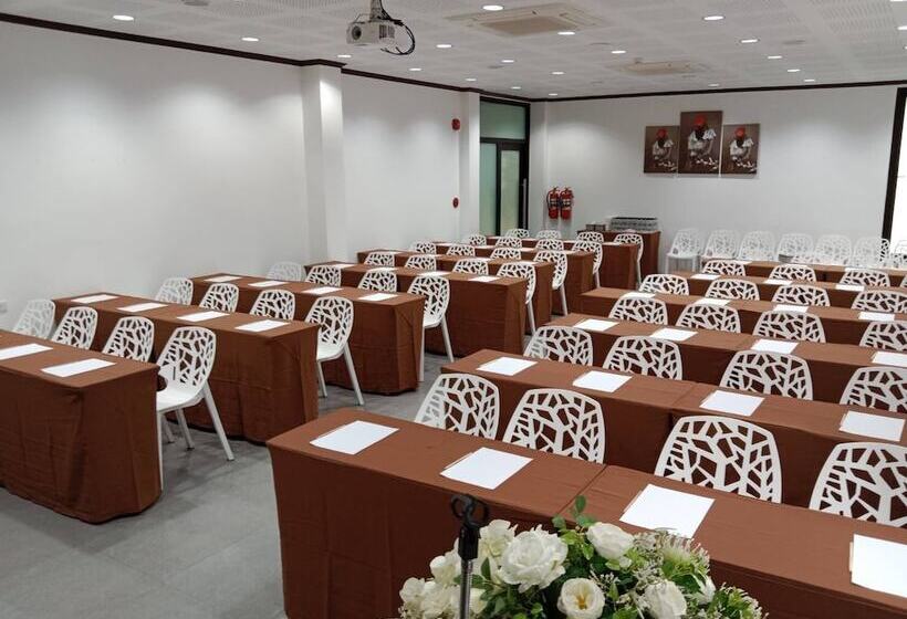 בית מלון כפרי Lux Boutique