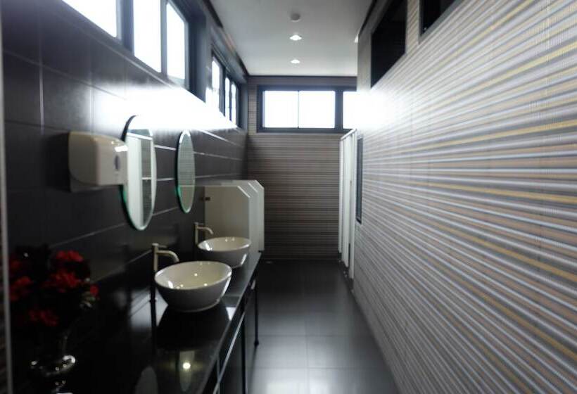 בית מלון כפרי Lux Boutique