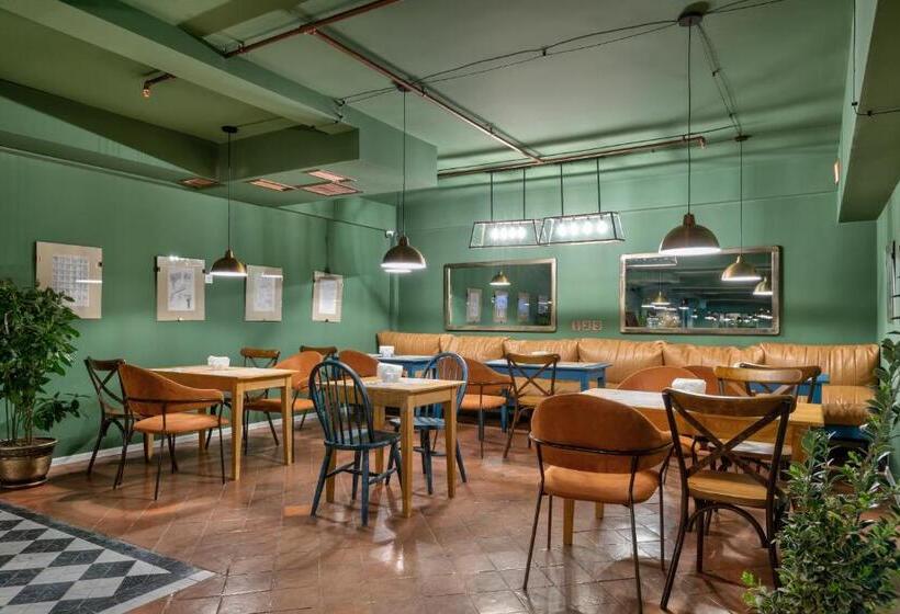 هتل Raimond Palace