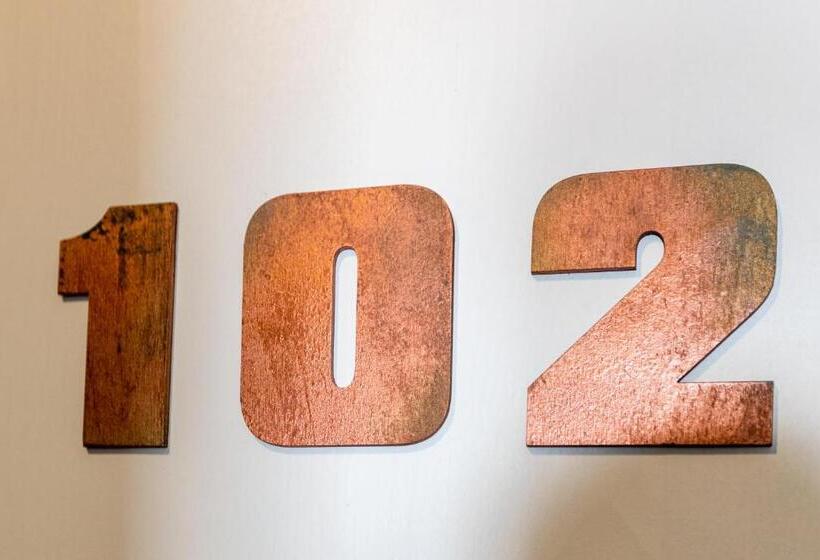 هتل Raimond Palace