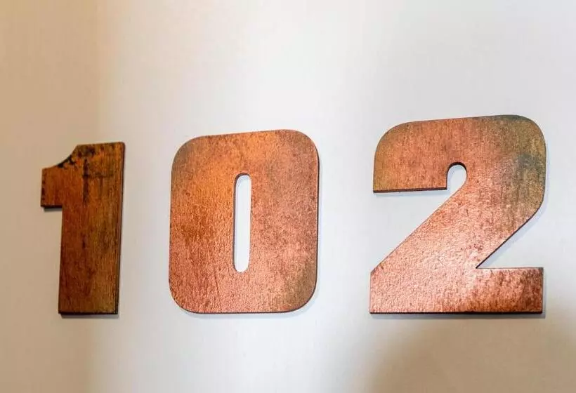 هتل Raimond Palace