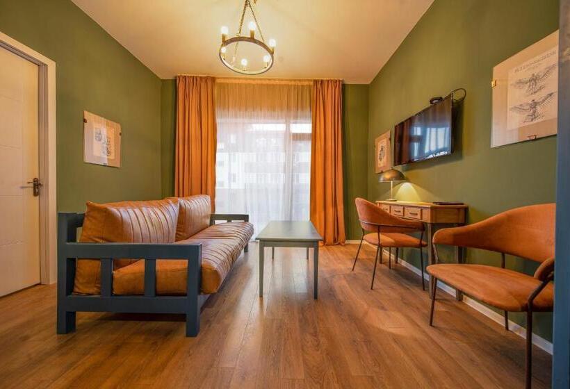 هتل Raimond Palace