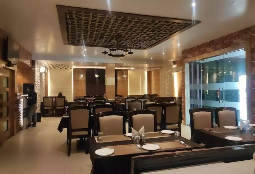 Hotelli Relax   Nagaon