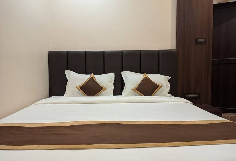 Hotel Relax   Nagaon